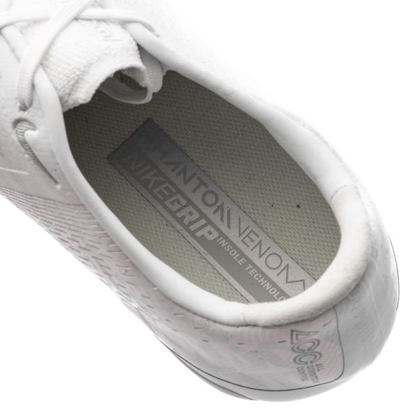 Nike Phantom Venom Elite FG Nuovo – White/Chrome/Metallic Silver